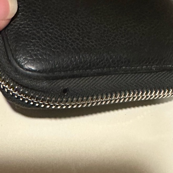 SAINT LAURENT PARIS Zip Around Wallet in Grain de Poudre Embossed Leather Black - Picture 8 of 12